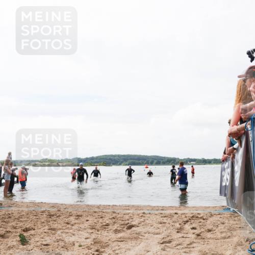 21.06.2026 - Viking Triathlon Michael Strokosch http://msf.ph/oto/9824919 21.06.2026 10:30:59 Schwimmen 131, 454, 665 meine-sportfotos.de