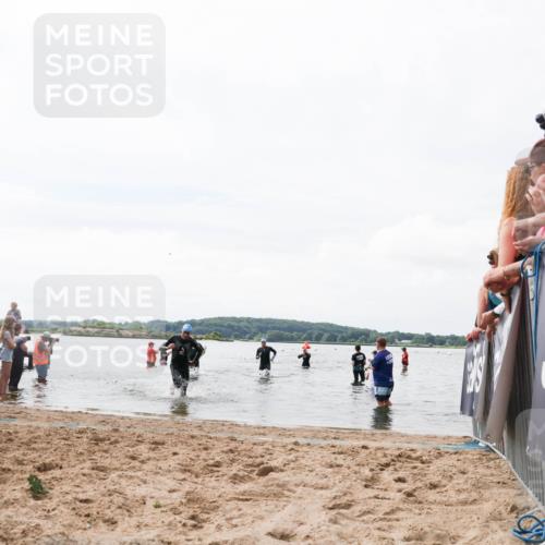 21.06.2026 - Viking Triathlon Michael Strokosch http://msf.ph/oto/9824925 21.06.2026 10:31:01 Schwimmen 131, 454, 665 meine-sportfotos.de