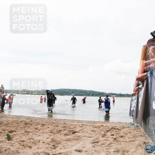 21.06.2026 - Viking Triathlon Michael Strokosch http://msf.ph/oto/9824927 21.06.2026 10:31:01 Schwimmen 131, 454, 665 meine-sportfotos.de