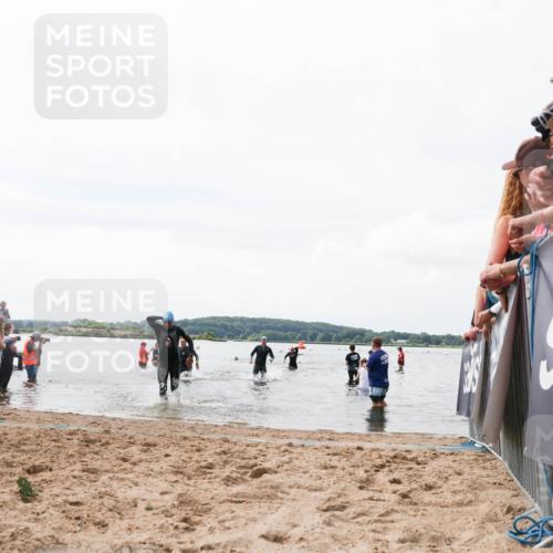 21.06.2026 - Viking Triathlon Michael Strokosch http://msf.ph/oto/9824928 21.06.2026 10:31:02 Schwimmen 131, 454, 665 meine-sportfotos.de
