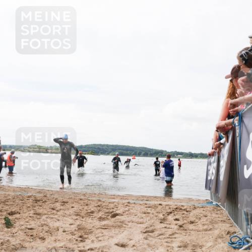 21.06.2026 - Viking Triathlon Michael Strokosch http://msf.ph/oto/9824930 21.06.2026 10:31:02 Schwimmen 131, 454, 665 meine-sportfotos.de