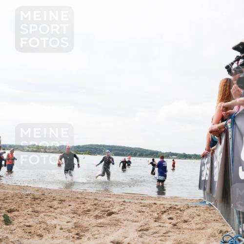 21.06.2026 - Viking Triathlon Michael Strokosch http://msf.ph/oto/9824940 21.06.2026 10:31:06 Schwimmen 131, 454, 665 meine-sportfotos.de