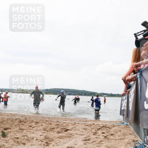 21.06.2026 - Viking Triathlon Michael Strokosch http://msf.ph/oto/9824942 21.06.2026 10:31:06 Schwimmen 131, 454, 665 meine-sportfotos.de