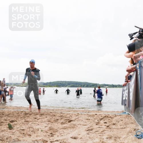 21.06.2026 - Viking Triathlon Michael Strokosch http://msf.ph/oto/9824950 21.06.2026 10:31:09 Schwimmen 131, 454, 665 meine-sportfotos.de