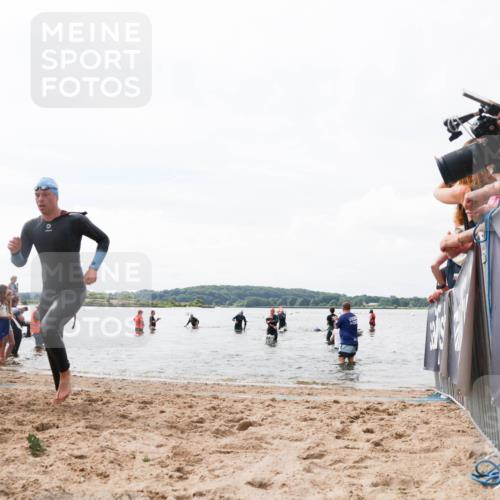 21.06.2026 - Viking Triathlon Michael Strokosch http://msf.ph/oto/9824951 21.06.2026 10:31:09 Schwimmen 131, 454, 665 meine-sportfotos.de