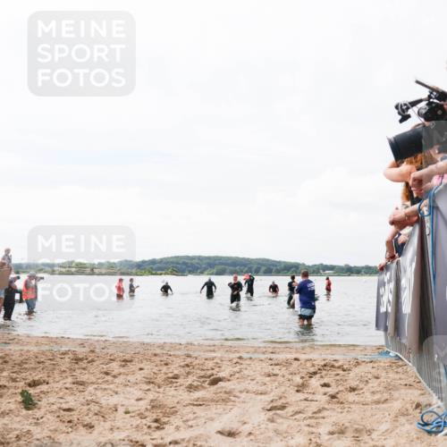 21.06.2026 - Viking Triathlon Michael Strokosch http://msf.ph/oto/9824953 21.06.2026 10:31:10 Schwimmen 131, 454, 665 meine-sportfotos.de