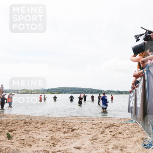 21.06.2026 - Viking Triathlon Michael Strokosch http://msf.ph/oto/9824954 21.06.2026 10:31:10 Schwimmen 131, 454, 665 meine-sportfotos.de