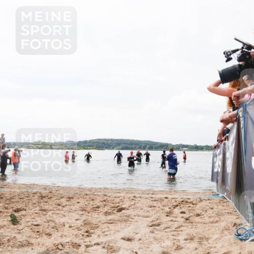 21.06.2026 - Viking Triathlon Michael Strokosch http://msf.ph/oto/9824957 21.06.2026 10:31:11 Schwimmen 454, 637, 665 meine-sportfotos.de