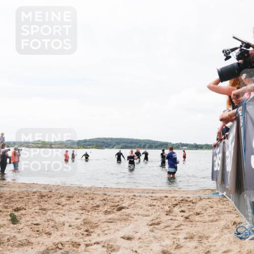 21.06.2026 - Viking Triathlon Michael Strokosch http://msf.ph/oto/9824958 21.06.2026 10:31:12 Schwimmen 454, 637, 665 meine-sportfotos.de