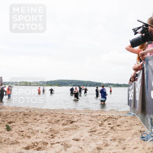21.06.2026 - Viking Triathlon Michael Strokosch http://msf.ph/oto/9824962 21.06.2026 10:31:13 Schwimmen 454, 637, 665 meine-sportfotos.de