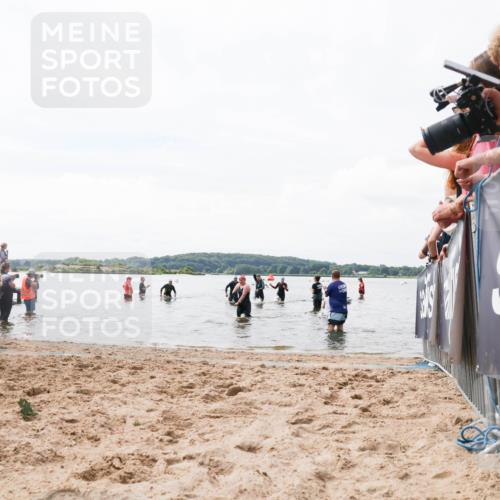 21.06.2026 - Viking Triathlon Michael Strokosch http://msf.ph/oto/9824963 21.06.2026 10:31:13 Schwimmen 454, 637, 665 meine-sportfotos.de