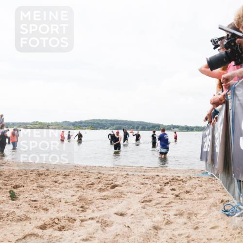 21.06.2026 - Viking Triathlon Michael Strokosch http://msf.ph/oto/9824964 21.06.2026 10:31:14 Schwimmen 98, 454, 637, 665 meine-sportfotos.de