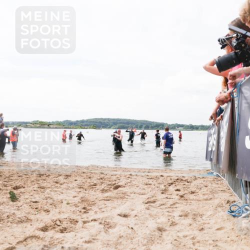 21.06.2026 - Viking Triathlon Michael Strokosch http://msf.ph/oto/9824966 21.06.2026 10:31:14 Schwimmen 98, 454, 637, 665 meine-sportfotos.de