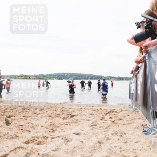 21.06.2026 - Viking Triathlon Michael Strokosch http://msf.ph/oto/9824968 21.06.2026 10:31:15 Schwimmen 98, 569, 637 meine-sportfotos.de