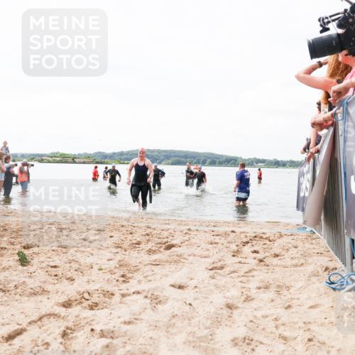 21.06.2026 - Viking Triathlon Michael Strokosch http://msf.ph/oto/9824978 21.06.2026 10:31:18 Schwimmen 14, 98, 569, 637 meine-sportfotos.de