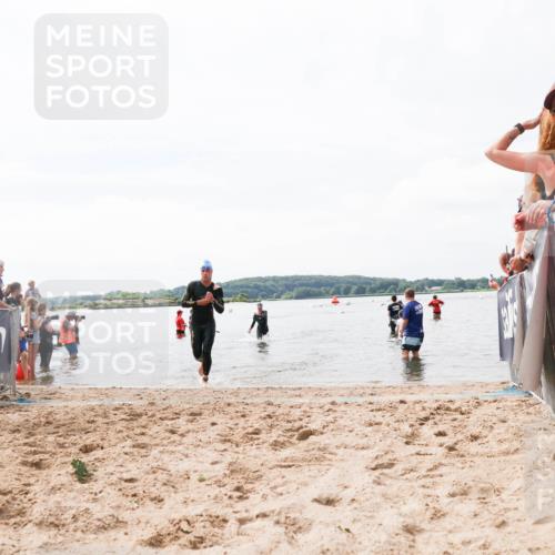 21.06.2026 - Viking Triathlon Michael Strokosch http://msf.ph/oto/9825078 21.06.2026 10:31:52 Schwimmen 17, 278, 487 meine-sportfotos.de