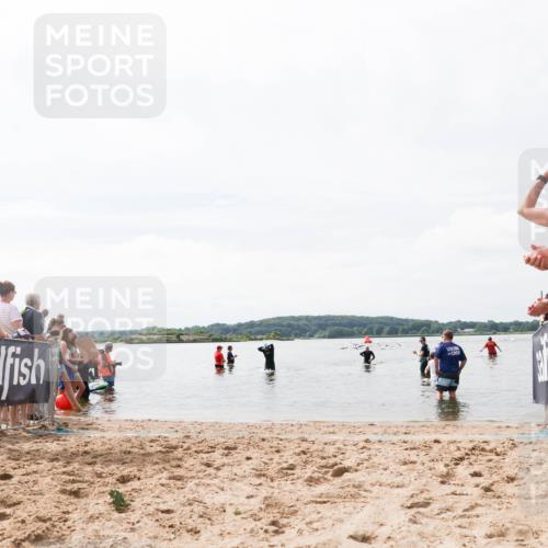 21.06.2026 - Viking Triathlon Michael Strokosch http://msf.ph/oto/9825120 21.06.2026 10:32:12 Schwimmen 145 meine-sportfotos.de