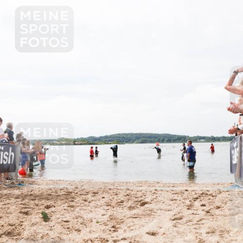 21.06.2026 - Viking Triathlon Michael Strokosch http://msf.ph/oto/9825123 21.06.2026 10:32:13 Schwimmen 145 meine-sportfotos.de