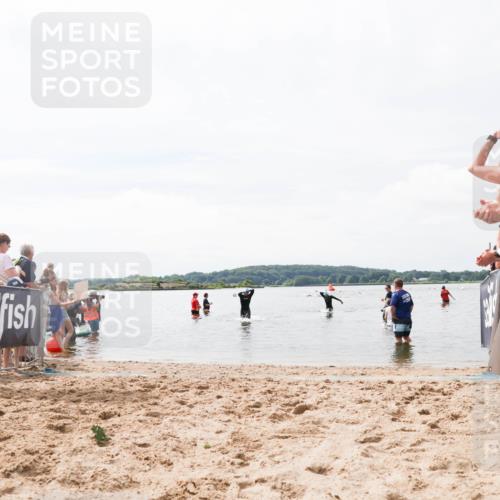 21.06.2026 - Viking Triathlon Michael Strokosch http://msf.ph/oto/9825125 21.06.2026 10:32:13 Schwimmen 145 meine-sportfotos.de