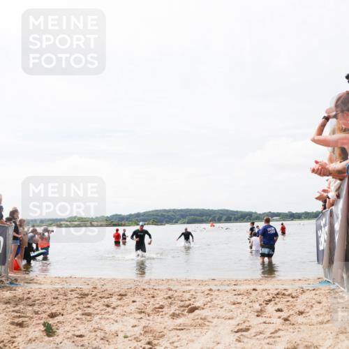 21.06.2026 - Viking Triathlon Michael Strokosch http://msf.ph/oto/9825138 21.06.2026 10:32:18 Schwimmen 13, 145 meine-sportfotos.de