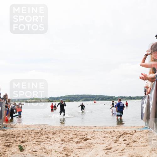 21.06.2026 - Viking Triathlon Michael Strokosch http://msf.ph/oto/9825139 21.06.2026 10:32:18 Schwimmen 13, 145 meine-sportfotos.de