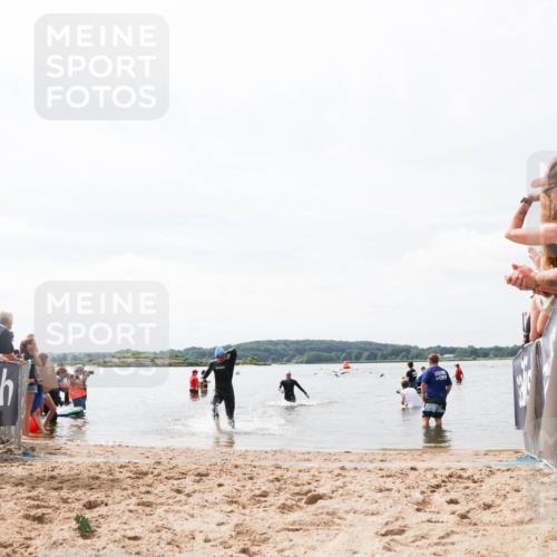 21.06.2026 - Viking Triathlon Michael Strokosch http://msf.ph/oto/9825143 21.06.2026 10:32:19 Schwimmen 13, 145 meine-sportfotos.de