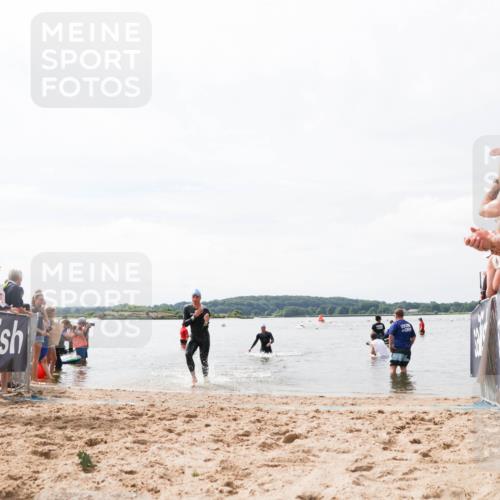 21.06.2026 - Viking Triathlon Michael Strokosch http://msf.ph/oto/9825145 21.06.2026 10:32:20 Schwimmen 13, 145 meine-sportfotos.de