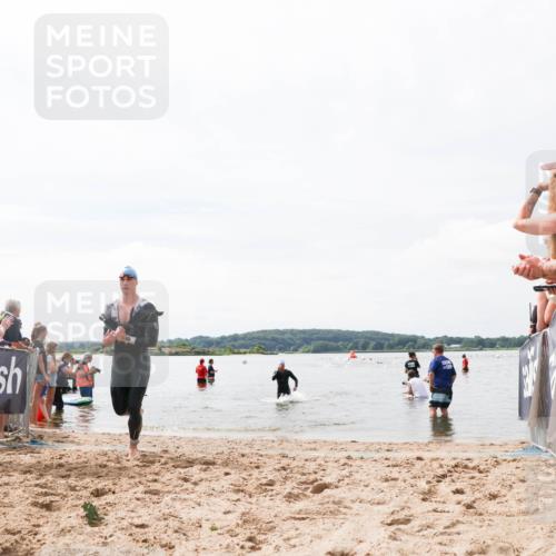 21.06.2026 - Viking Triathlon Michael Strokosch http://msf.ph/oto/9825150 21.06.2026 10:32:22 Schwimmen 13, 145 meine-sportfotos.de