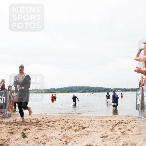 21.06.2026 - Viking Triathlon Michael Strokosch http://msf.ph/oto/9825151 21.06.2026 10:32:22 Schwimmen 13, 145 meine-sportfotos.de