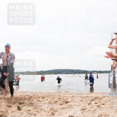 21.06.2026 - Viking Triathlon Michael Strokosch http://msf.ph/oto/9825152 21.06.2026 10:32:22 Schwimmen 13, 145 meine-sportfotos.de