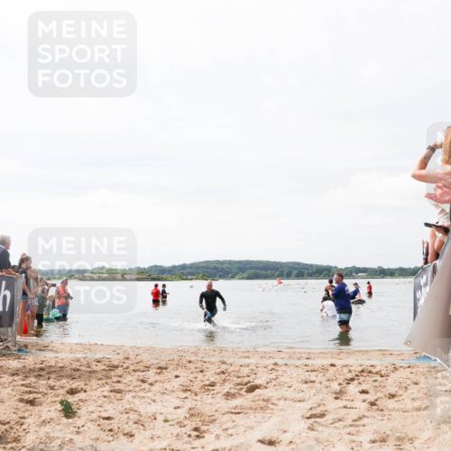 21.06.2026 - Viking Triathlon Michael Strokosch http://msf.ph/oto/9825156 21.06.2026 10:32:24 Schwimmen 13, 145 meine-sportfotos.de