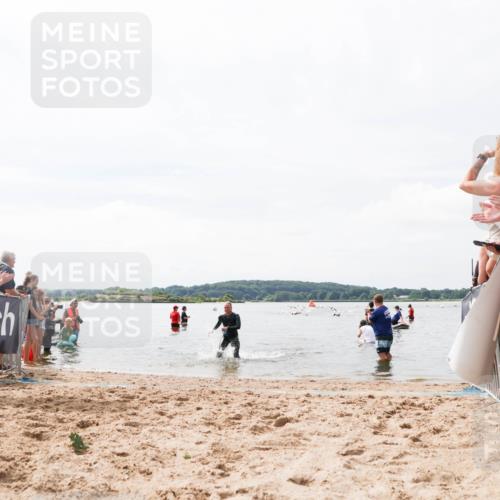 21.06.2026 - Viking Triathlon Michael Strokosch http://msf.ph/oto/9825158 21.06.2026 10:32:24 Schwimmen 13, 145 meine-sportfotos.de