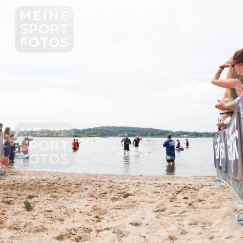 21.06.2026 - Viking Triathlon Michael Strokosch http://msf.ph/oto/9825182 21.06.2026 10:32:42 Schwimmen 447, 500 meine-sportfotos.de