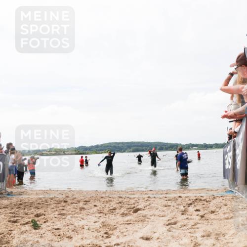 21.06.2026 - Viking Triathlon Michael Strokosch http://msf.ph/oto/9825221 21.06.2026 10:32:55 Schwimmen 126, 644 meine-sportfotos.de