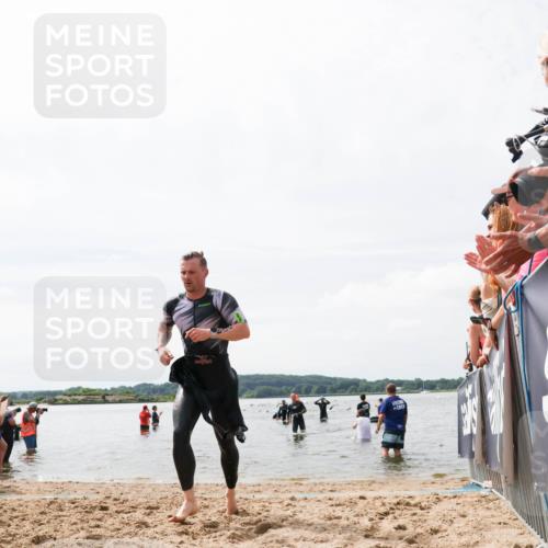 21.06.2026 - Viking Triathlon Michael Strokosch http://msf.ph/oto/9825318 21.06.2026 10:33:27 Schwimmen 109, 238, 579 meine-sportfotos.de