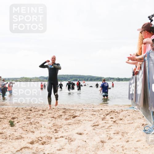 21.06.2026 - Viking Triathlon Michael Strokosch http://msf.ph/oto/9825349 21.06.2026 10:33:37 Schwimmen 392, 446 meine-sportfotos.de