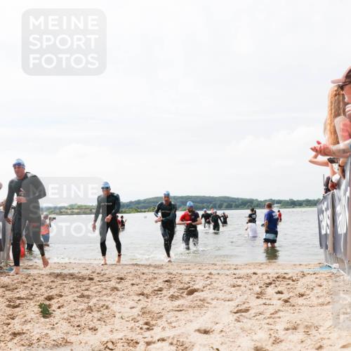 21.06.2026 - Viking Triathlon Michael Strokosch http://msf.ph/oto/9825377 21.06.2026 10:33:47 Schwimmen 62, 180, 249, 392, 410, 537 meine-sportfotos.de