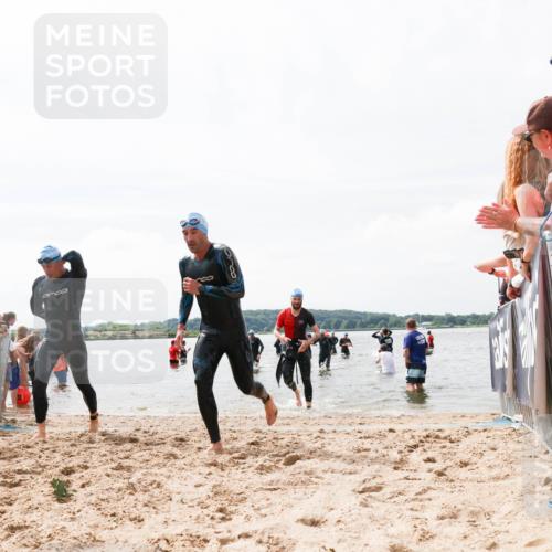 21.06.2026 - Viking Triathlon Michael Strokosch http://msf.ph/oto/9825383 21.06.2026 10:33:49 Schwimmen 28, 62, 180, 249, 392, 410, 537 meine-sportfotos.de