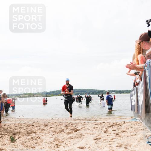 21.06.2026 - Viking Triathlon Michael Strokosch http://msf.ph/oto/9825386 21.06.2026 10:33:50 Schwimmen 28, 62, 180, 249, 392, 410, 524, 537 meine-sportfotos.de