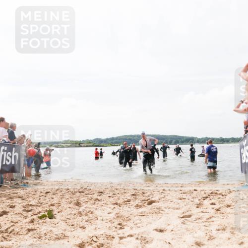21.06.2026 - Viking Triathlon Michael Strokosch http://msf.ph/oto/9825430 21.06.2026 10:34:04 Schwimmen 28, 102, 154, 265, 343, 432, 524, 660, 664 meine-sportfotos.de