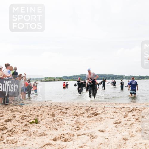 21.06.2026 - Viking Triathlon Michael Strokosch http://msf.ph/oto/9825432 21.06.2026 10:34:05 Schwimmen 102, 154, 265, 343, 432, 524, 660, 664 meine-sportfotos.de