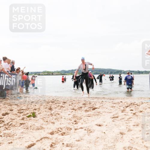 21.06.2026 - Viking Triathlon Michael Strokosch http://msf.ph/oto/9825434 21.06.2026 10:34:06 Schwimmen 102, 154, 221, 265, 343, 432, 660, 664 meine-sportfotos.de