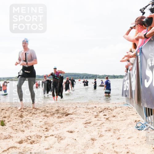 21.06.2026 - Viking Triathlon Michael Strokosch http://msf.ph/oto/9825438 21.06.2026 10:34:07 Schwimmen 102, 154, 221, 265, 343, 432, 660, 664 meine-sportfotos.de