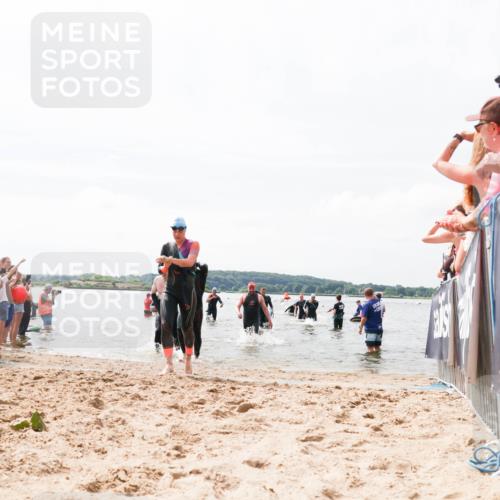 21.06.2026 - Viking Triathlon Michael Strokosch http://msf.ph/oto/9825442 21.06.2026 10:34:08 Schwimmen 102, 154, 221, 343, 432, 660, 664 meine-sportfotos.de