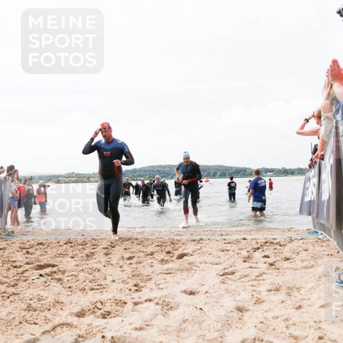 21.06.2026 - Viking Triathlon Michael Strokosch http://msf.ph/oto/9825668 21.06.2026 10:35:23 Schwimmen 73, 100, 136, 194, 380, 490, 568, 623 meine-sportfotos.de
