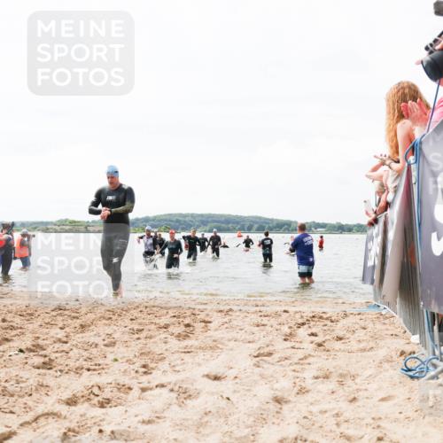 21.06.2026 - Viking Triathlon Michael Strokosch http://msf.ph/oto/9825821 21.06.2026 10:36:17 Schwimmen 200, 323, 360, 530, 556, 560, 656 meine-sportfotos.de