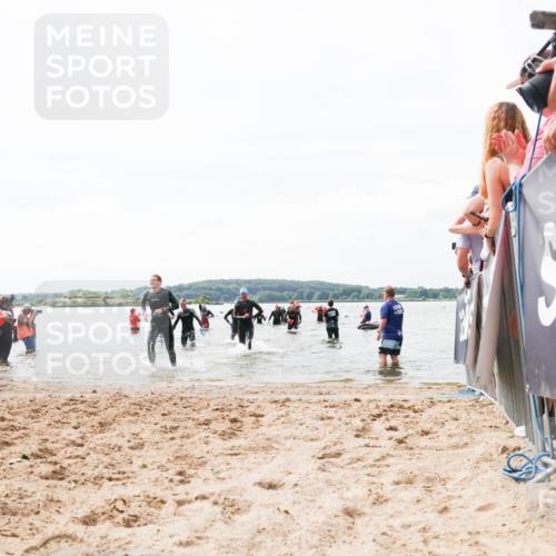 21.06.2026 - Viking Triathlon Michael Strokosch http://msf.ph/oto/9825838 21.06.2026 10:36:23 Schwimmen 16, 113, 205, 323, 556, 560, 656 meine-sportfotos.de