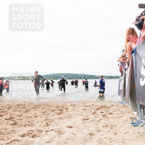 21.06.2026 - Viking Triathlon Michael Strokosch http://msf.ph/oto/9825839 21.06.2026 10:36:23 Schwimmen 16, 113, 205, 323, 556, 560, 656 meine-sportfotos.de