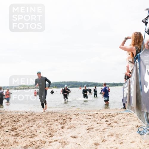 21.06.2026 - Viking Triathlon Michael Strokosch http://msf.ph/oto/9825980 21.06.2026 10:37:10 Schwimmen 84, 142, 186, 325, 395, 407, 553 meine-sportfotos.de