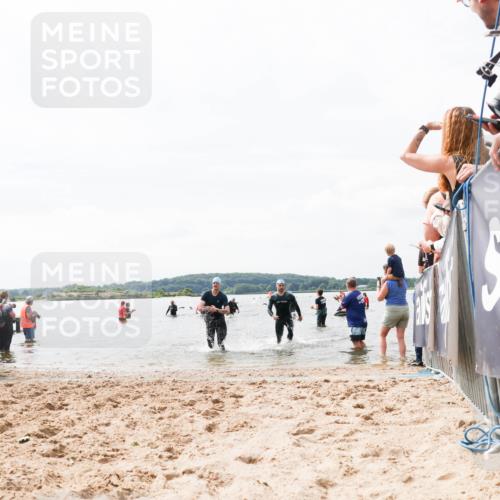 21.06.2026 - Viking Triathlon Michael Strokosch http://msf.ph/oto/9825986 21.06.2026 10:37:12 Schwimmen 84, 142, 186, 407, 553 meine-sportfotos.de